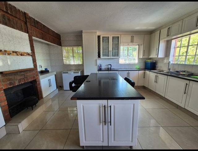 3 BEDROOM TOWNHOUSE FOR SALE IN BRACKENDOWNS